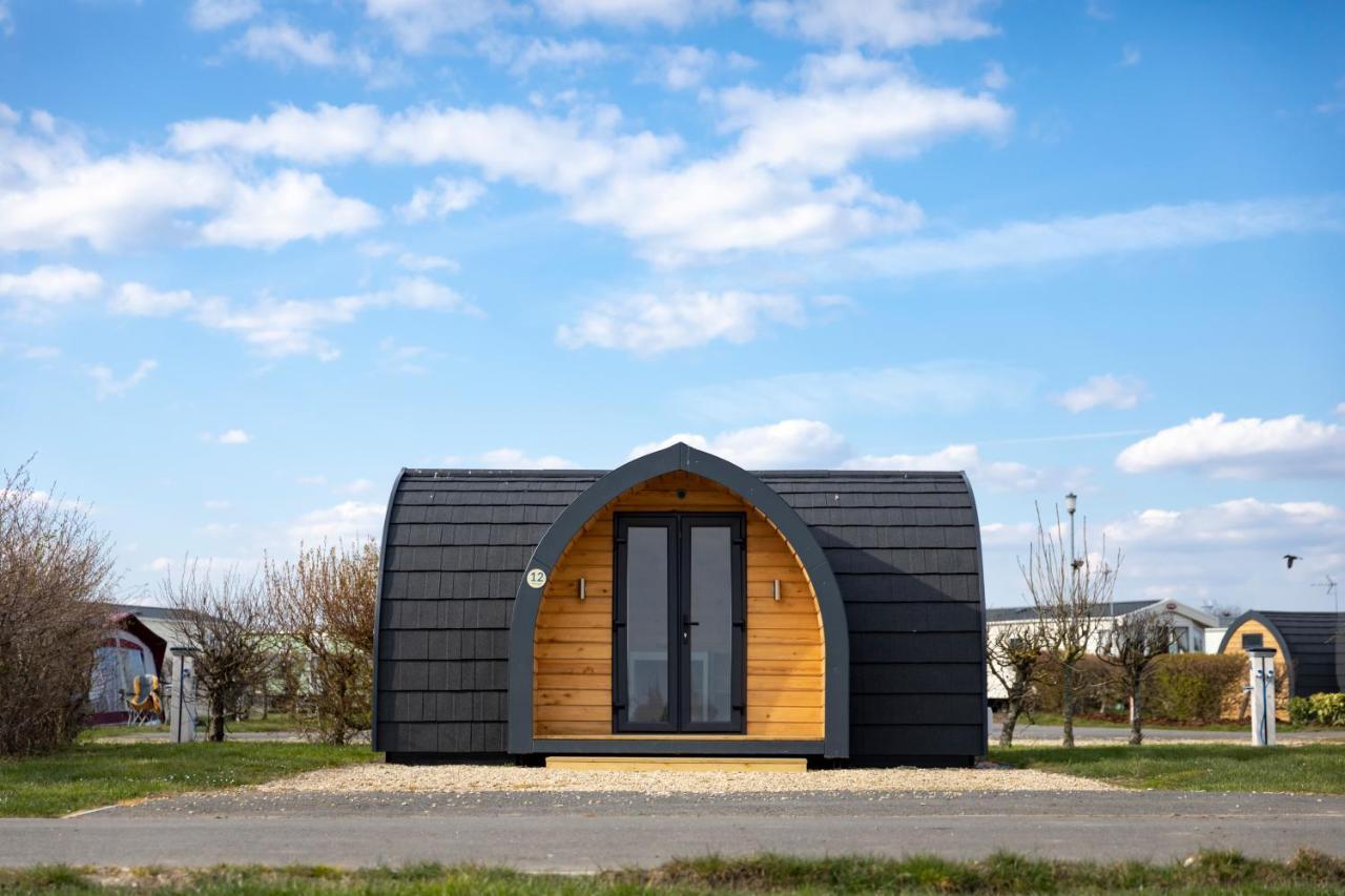 Camping Pods, Dovercourt Holiday Park Hotel Harwich Exterior photo